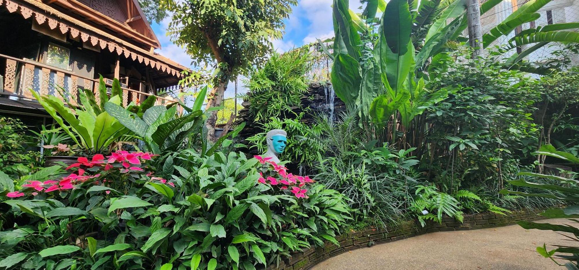 Club One Seven Gaymen Chiang Mai Otel Dış mekan fotoğraf