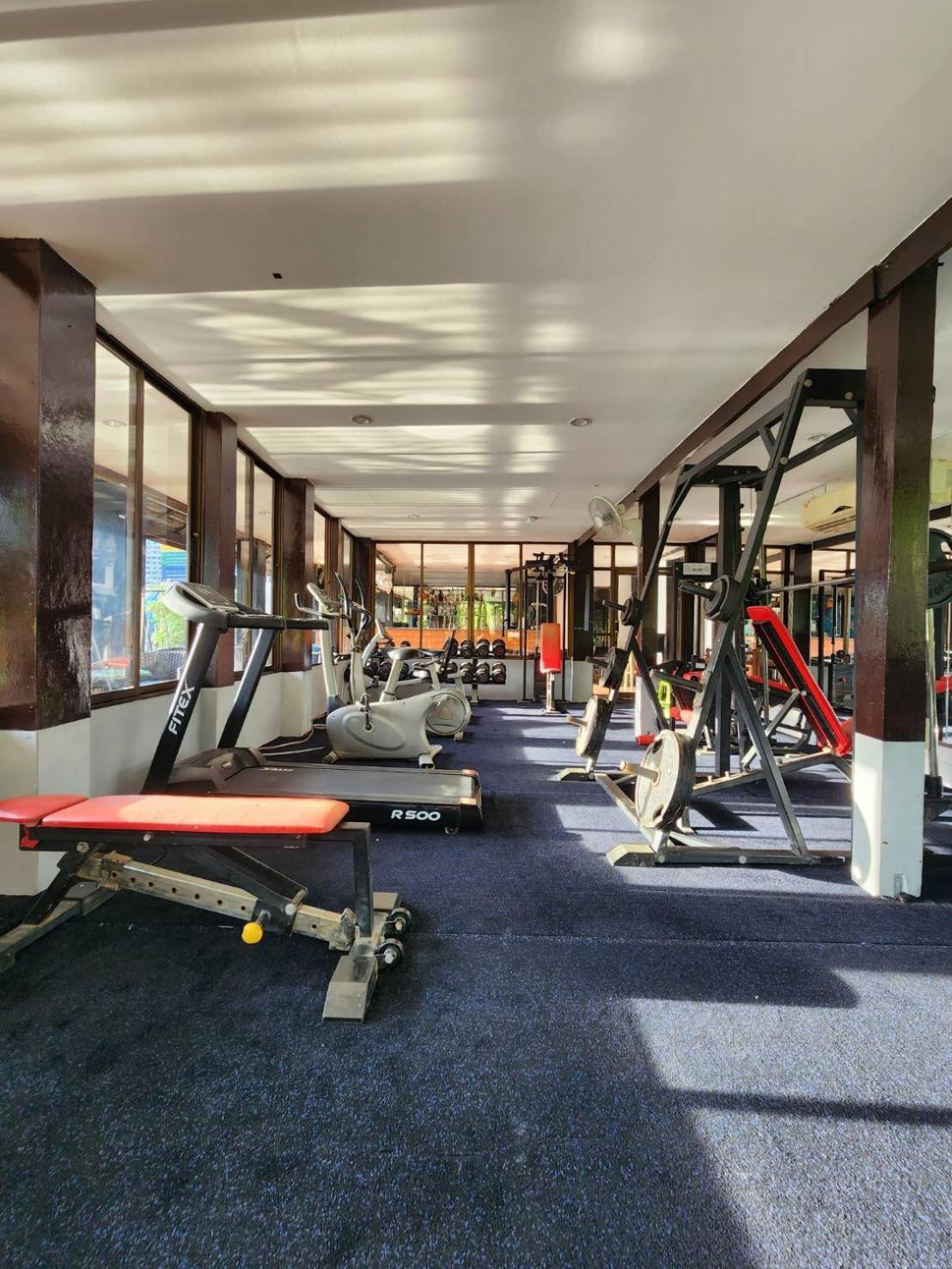 Club One Seven Gaymen Chiang Mai Otel Dış mekan fotoğraf