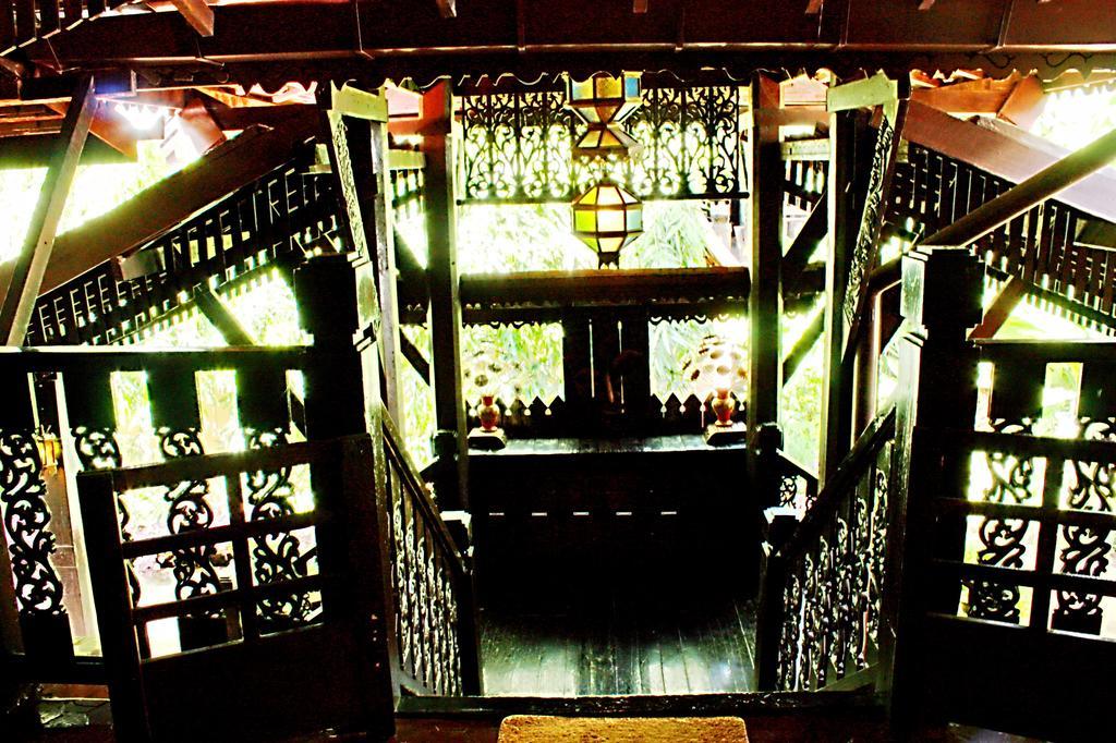 Club One Seven Gaymen Chiang Mai Otel Dış mekan fotoğraf
