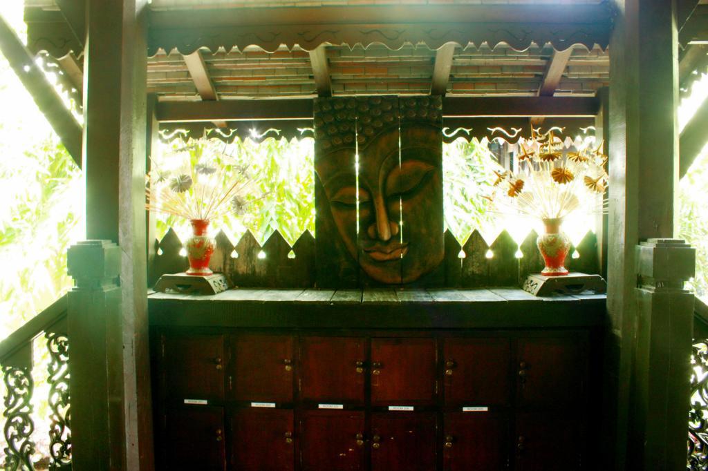 Club One Seven Gaymen Chiang Mai Otel Dış mekan fotoğraf
