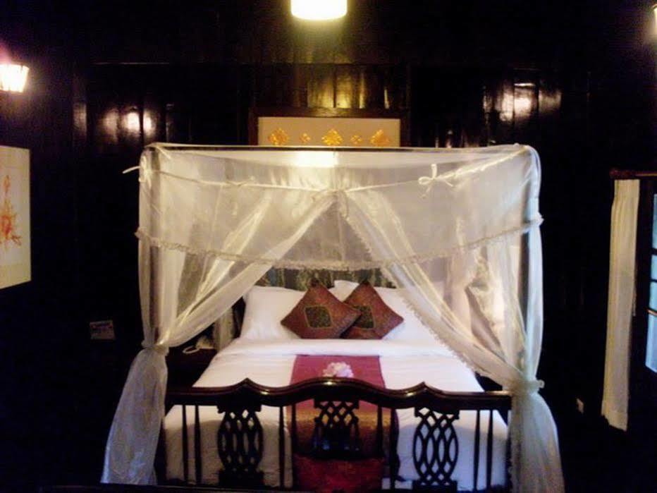 Club One Seven Gaymen Chiang Mai Otel Dış mekan fotoğraf
